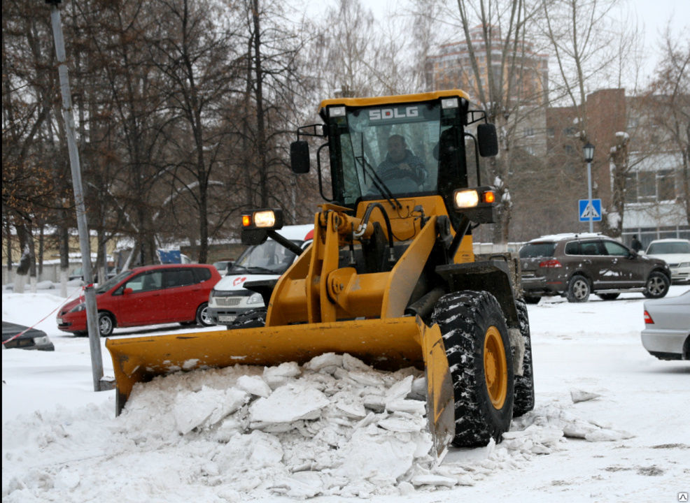 Аренда трактора для уборки снега в Кемерово от ПроМусор – цена от 1041 руб., быстро и недорого
