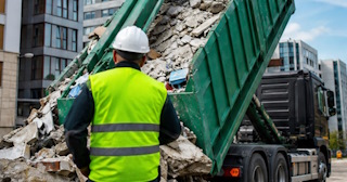 Вывоз строительного мусора в Кемерово: услуги лицензированной компании — ПроМусор